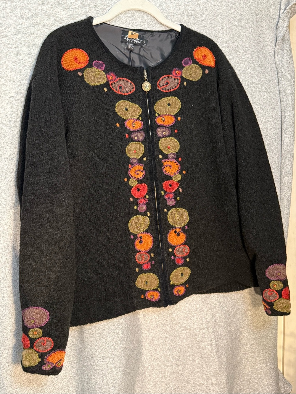 Icelandic Design Black Embroidered Zip-Front Sweater Jacket size XL